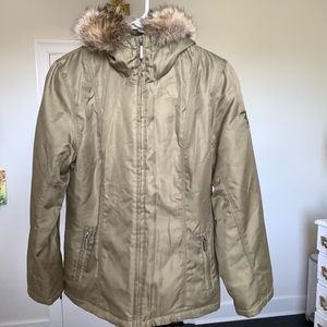 Ski jacket with real fur